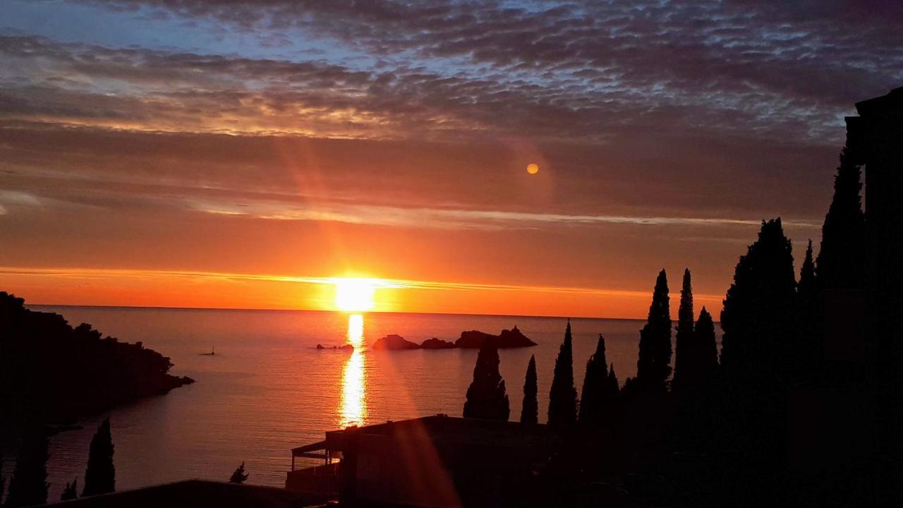 Best4You Apartment - Sea View - 70 M2 - 2 Bedrooms Dubrovnik Kültér fotó
